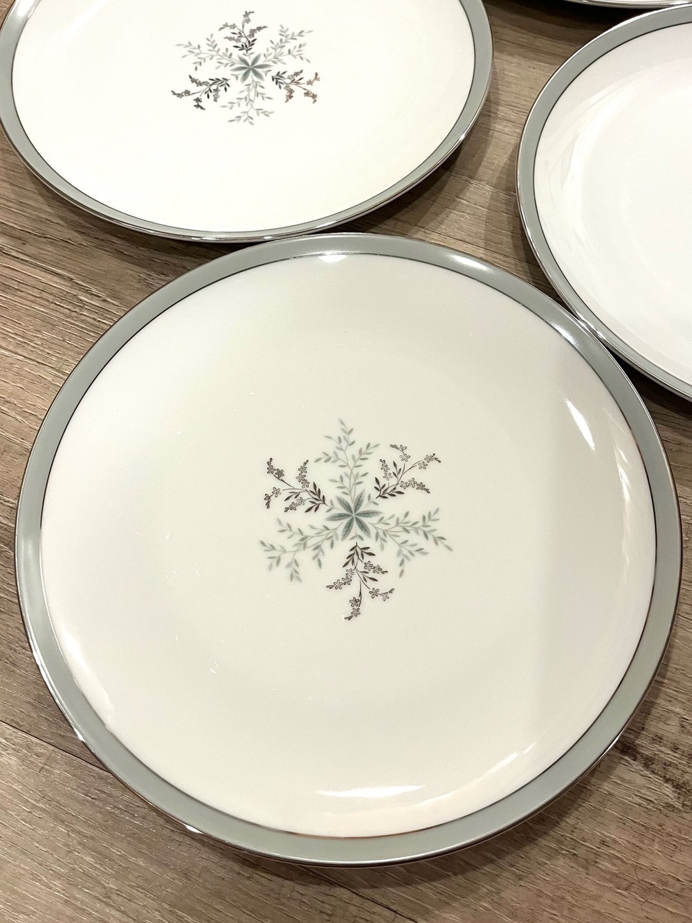 Vintage Noritake Lucille Gray/Green Banded Platinum Floral Dinner Plates Qty 4